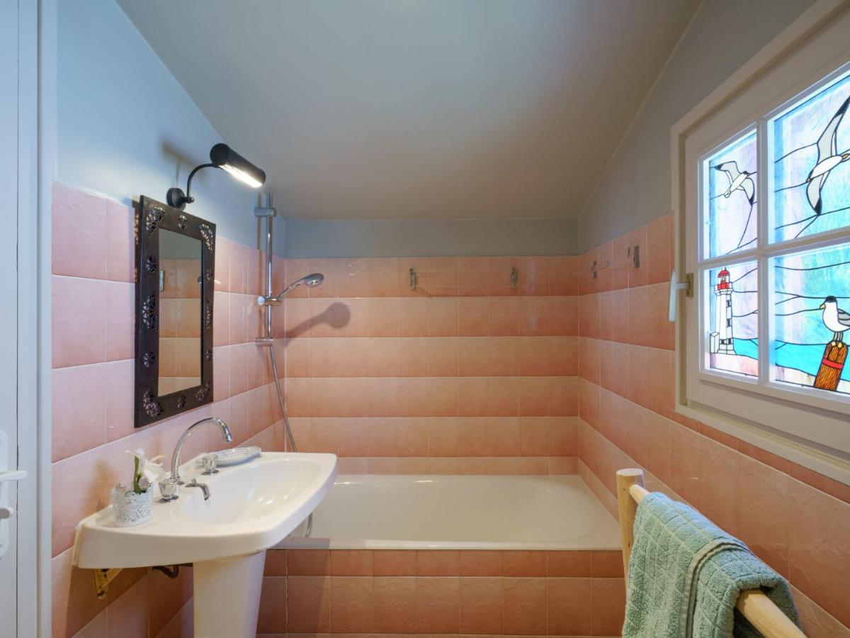 Holiday Home Entre Terre Et Mer By Interhome Pouldreuzic Bagian luar foto